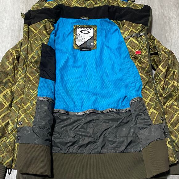 Oakley Women’s Green Hooded Insulated Ski Snowboard Regular Fit Jacket Medium - Picture 3 of 10